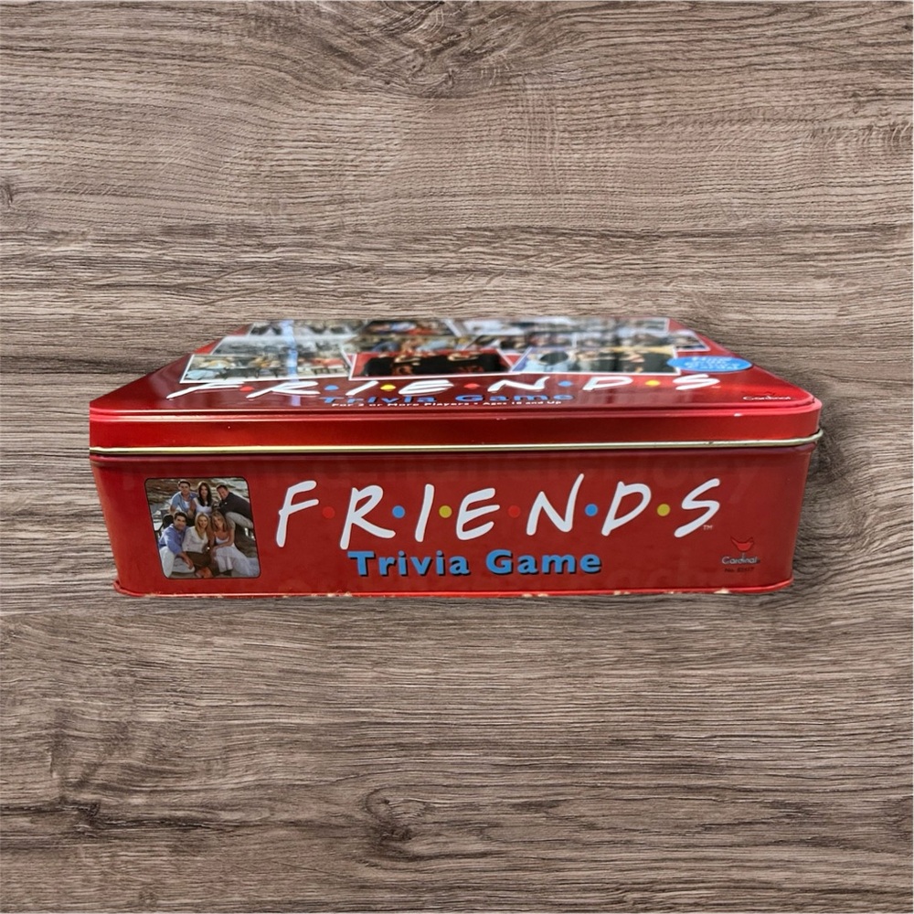 Friends Trivia Game - Red‎ - Picture 2 of 6